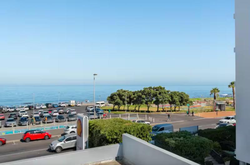1 Bedroom Property for Sale in Mouille Point Western Cape